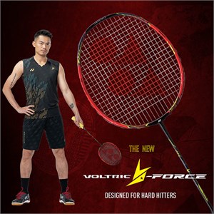 Lin Dan with Voltric Racquet